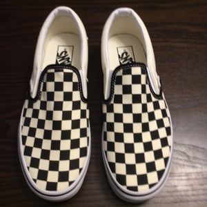 BRAND NEW Ladies Van off the Wall Slip-Ons